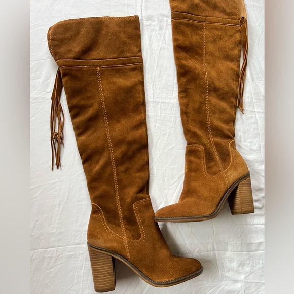 Brown suede knee-high boots with a boho vibe. Franco Sarto leather boots - Picture 4 of 6